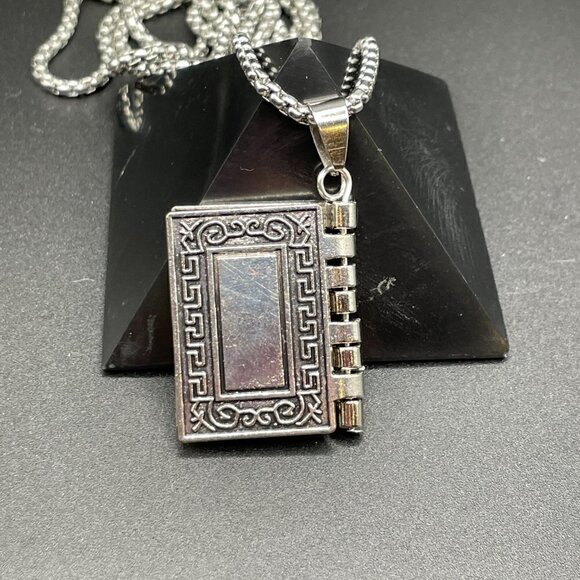 Holy Bible with The Lord's Prayer Necklace / Pendant #858 - Picture 16 of 16
